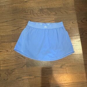 ALO Yoga Women's sz M Blue Skirt-Excellent Condition! Limited color!!